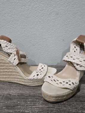 Size 8.5 Steve Madden Cream Woven Espadrille Wedge Sandals P River